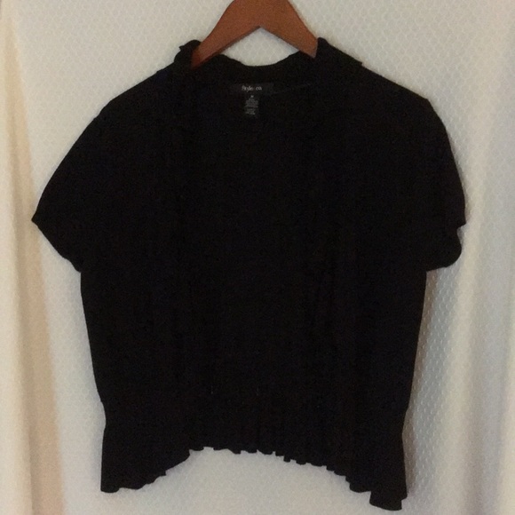Little black shrug - Picture 2 of 4